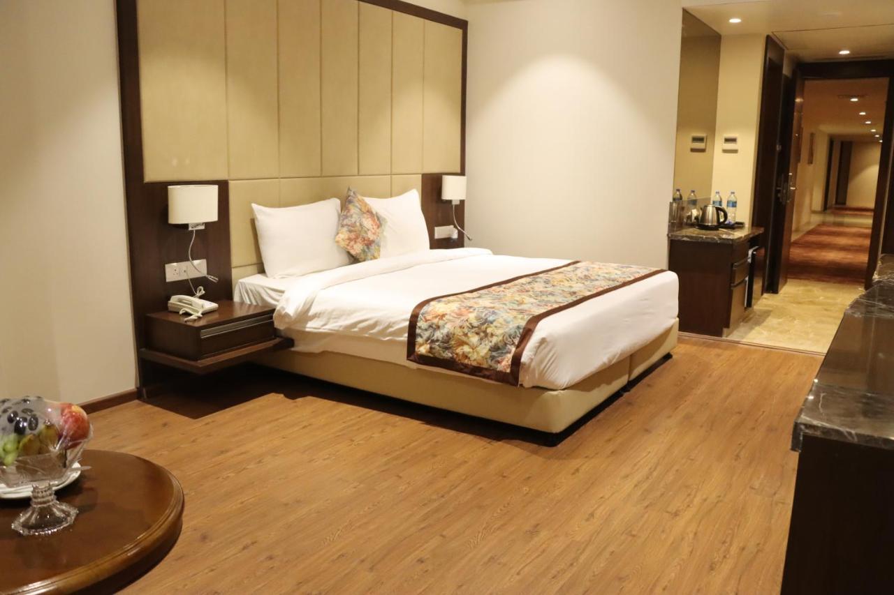 Pride Hotel 博帕尔 外观 照片